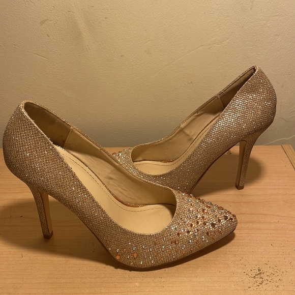 EUC Charlotte Russe shimmering heels w/ blue & pink rhinestones Size 7 - Picture 3 of 5